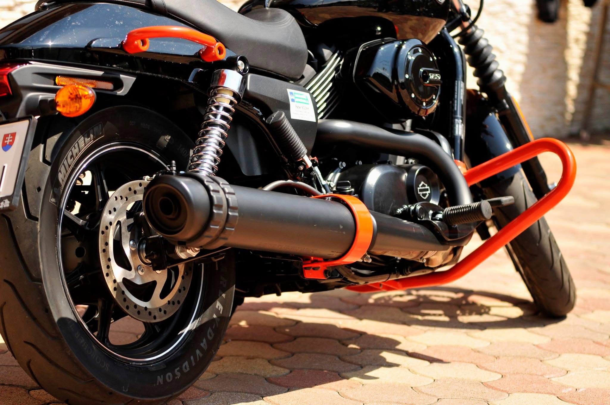 Harley Davidson - Street